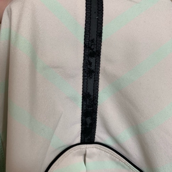 Lululemon Seawheeze Jacket Size 8 - Picture 5 of 6